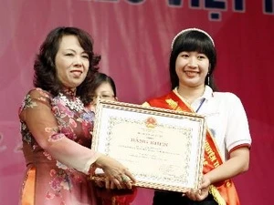 越南表彰全国无偿献血志愿者